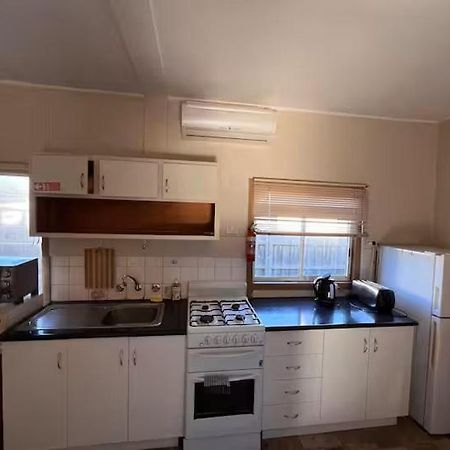 Kickback Cottages Lakes Entrance Bagian luar foto