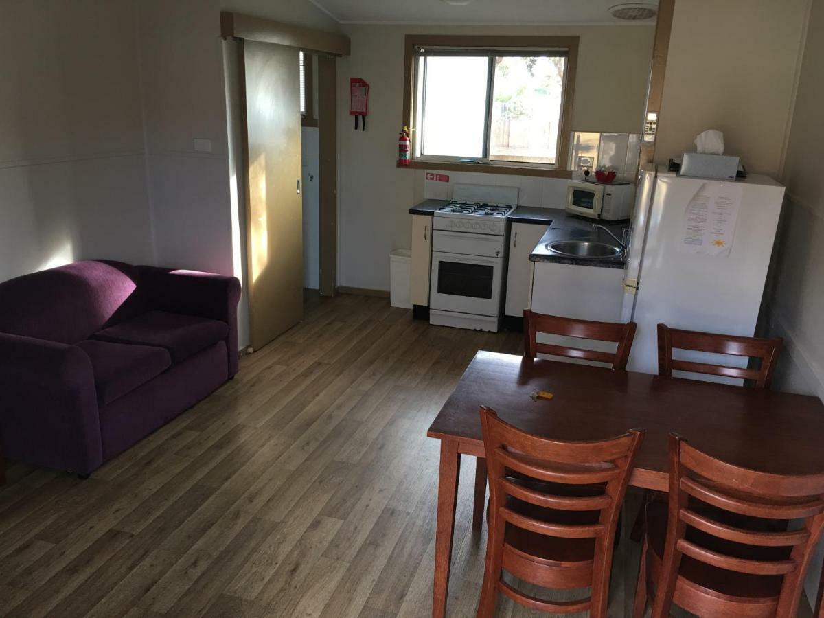 Kickback Cottages Lakes Entrance Bagian luar foto