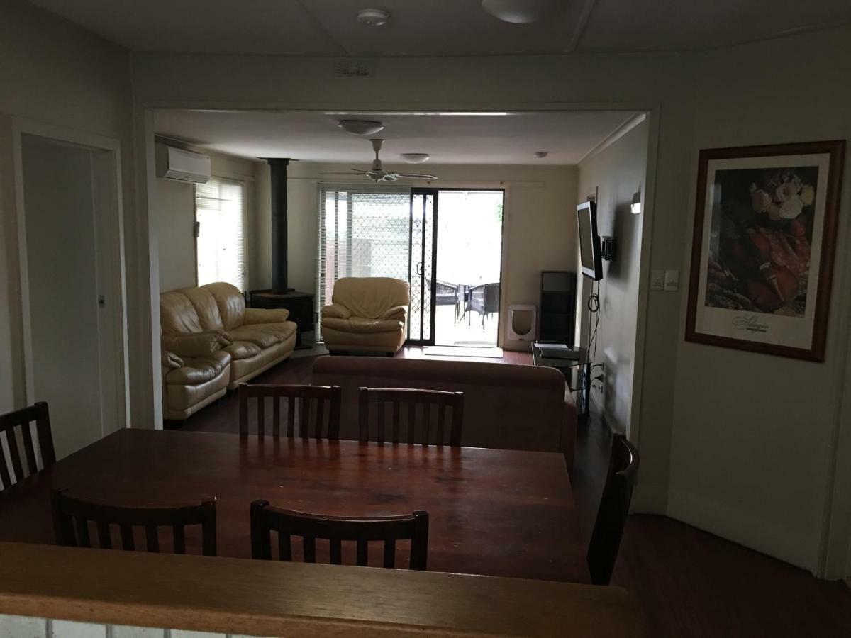 Kickback Cottages Lakes Entrance Bagian luar foto